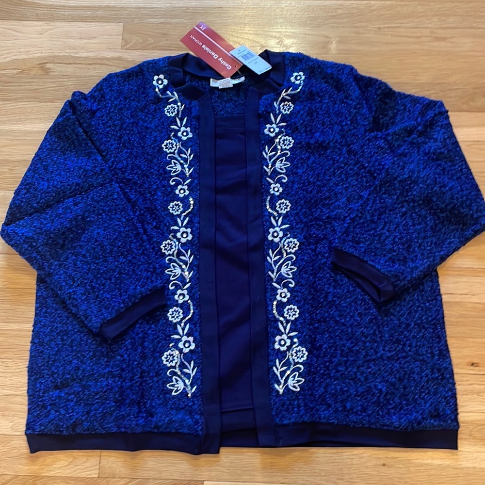NWT Women’s 2X Cathy Daniels Embellished Sweater